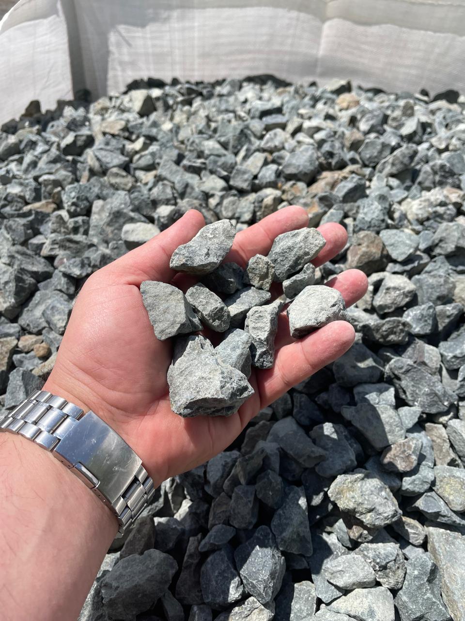 Gravel Dark (big bag 1300 kg) - poza produs piatra naturala Everstone