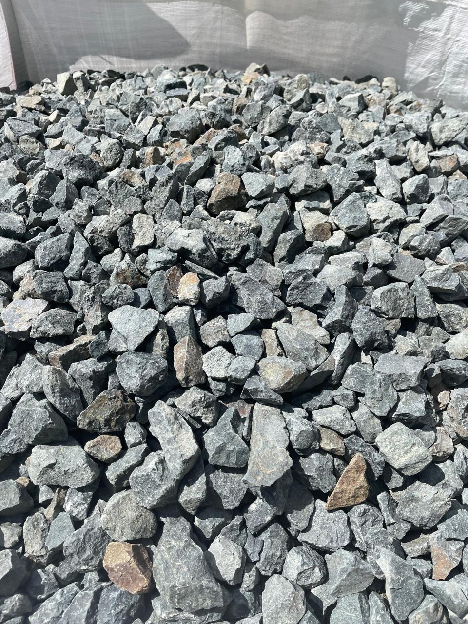 Gravel Dark (big bag 1300 kg) - Everstone piatra naturala everstone.ro