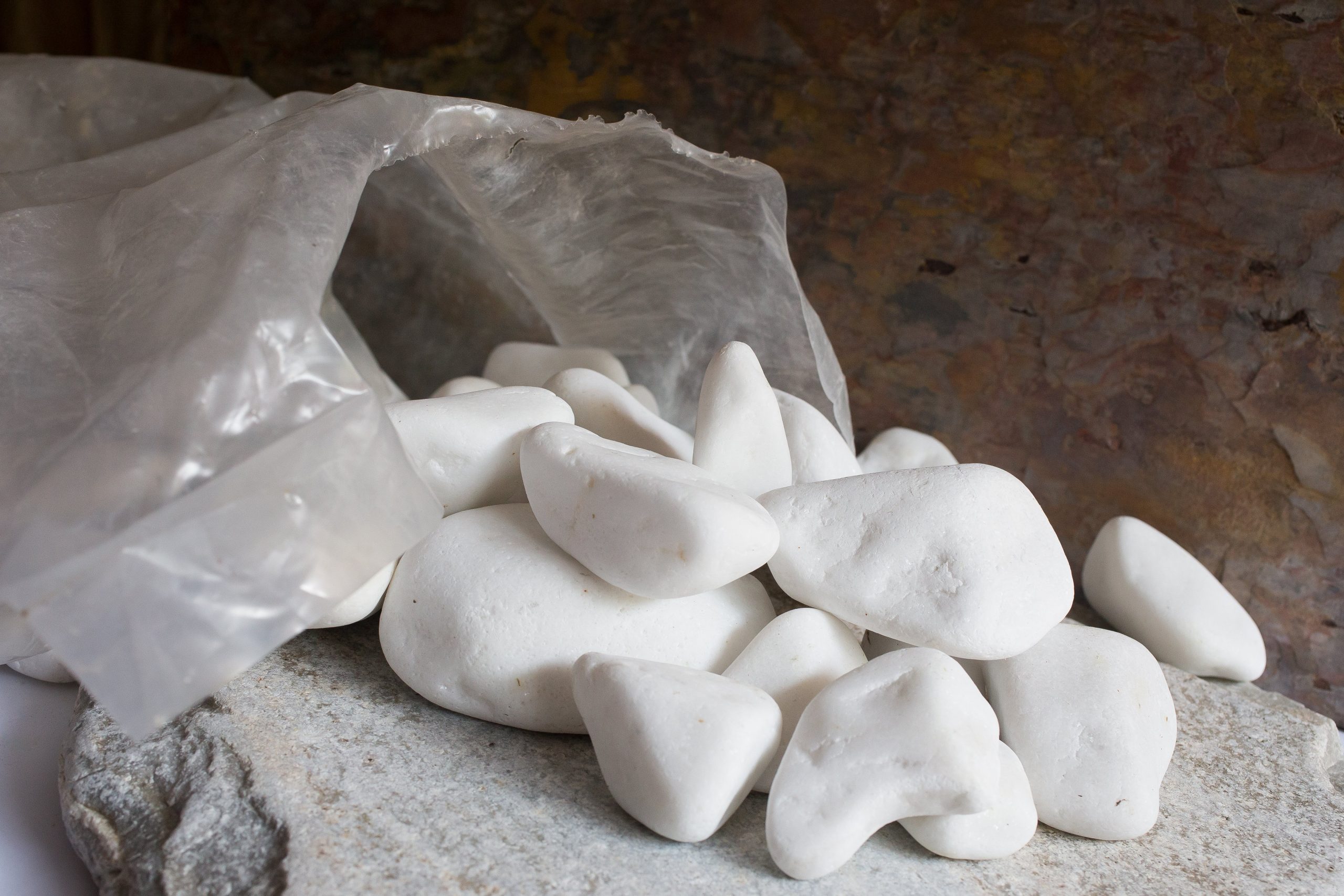 Pebbles Marmură Thassos (sac 20 kg) - poza produs piatra naturala Everstone